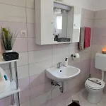 Modern With Sea View - Two Bedroom With Balcony Apartmán *