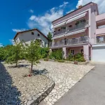 Apartmán Modern With Sea View - Two Bedroom With Balcony