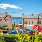 Modern With Sea View - Two Bedroom With Balcony Apartmán *