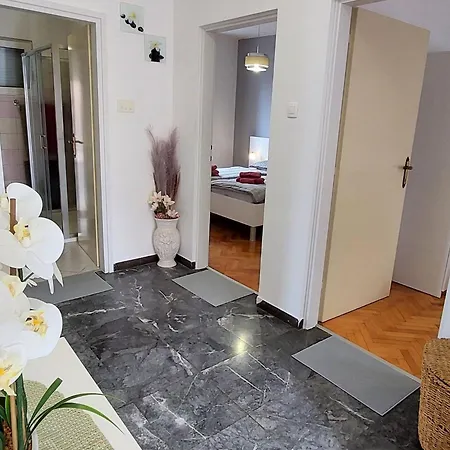 アパート Modern With Sea View - Two Bedroom With Balcony