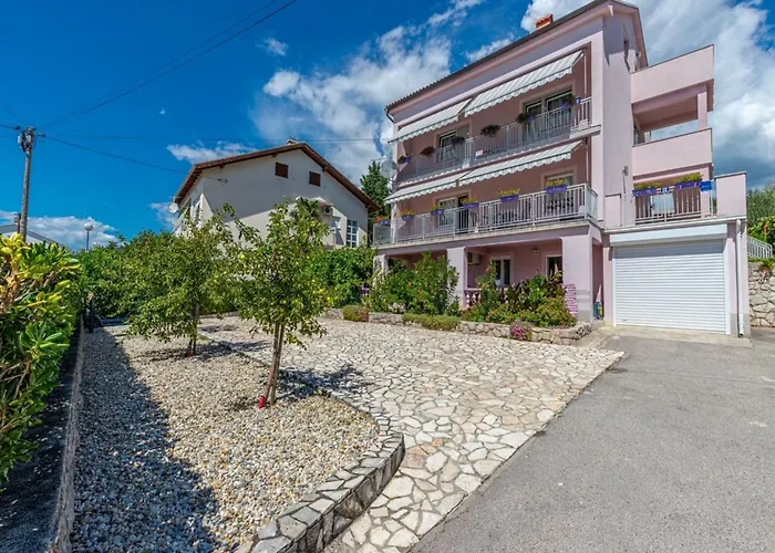 Apartman Modern With Sea View - Two Bedroom With Balcony
