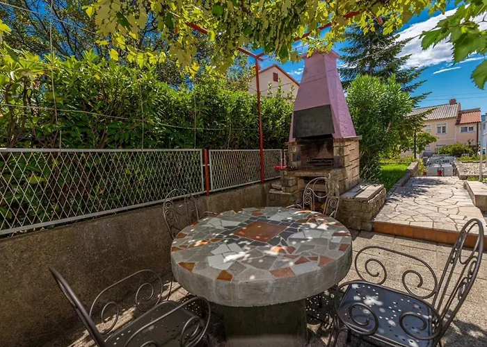 Daire Modern With Sea View - Two Bedroom With Balcony Crikvenica