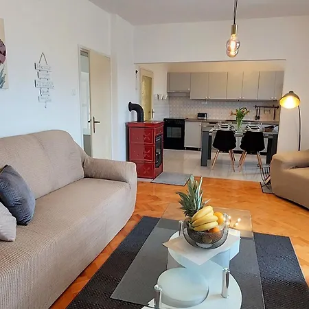 Modern With Sea View - Two Bedroom With Balcony Crikvenica