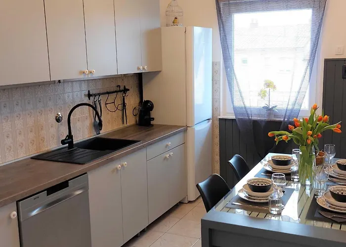Apartamento Modern With Sea View - Two Bedroom With Balcony *