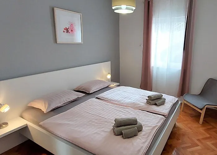 Modern With Sea View - Two Bedroom With Balcony * Цриквеница