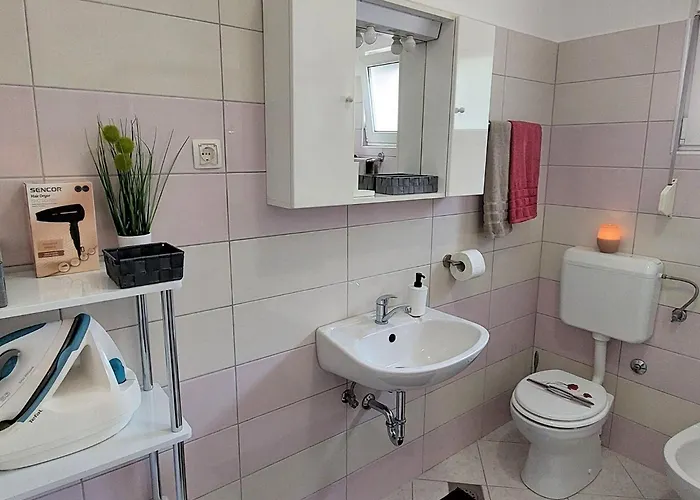 Modern With Sea View - Two Bedroom With Balcony Апартаменты *