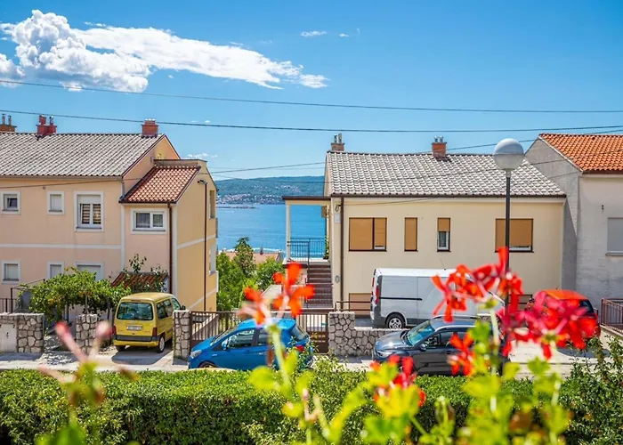 Modern With Sea View - Two Bedroom With Balcony Апартаменты *